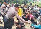 Polres Mesuji Bagikan Air Mineral kepada Massa Aksi di PT Silva Inhutani, Wujud Pendekatan Humanis